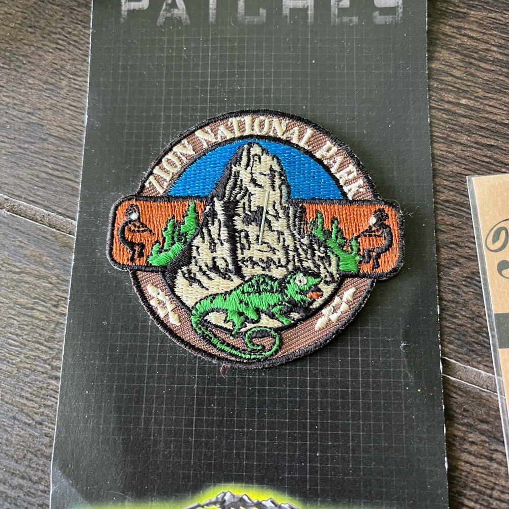 New Souvenir Iron-On Embroidered Patch Zion National Park Yosemite National Park - Picture 4 of 6